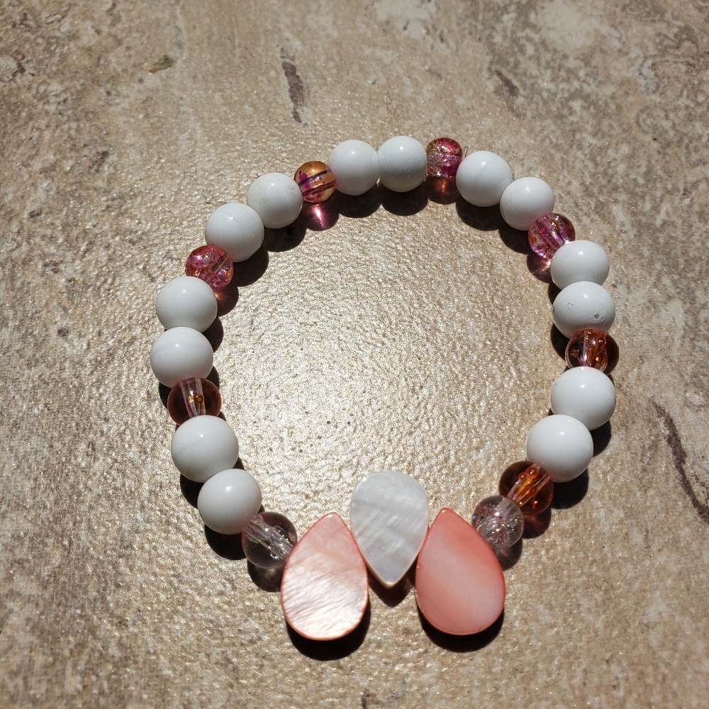 Bracelets - Picture 9 of 12